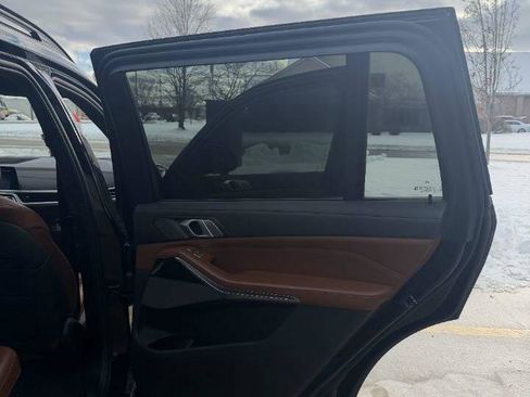 Used 2019 BMW X7 xDrive50i w/ M Sport Package image 34