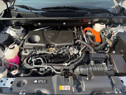 Used 2022 Toyota RAV4 LE AWD/4WD image 21
