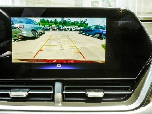 Used 2024 Chevrolet Trax ACTIV w/ Sunroof Package FWD image 26