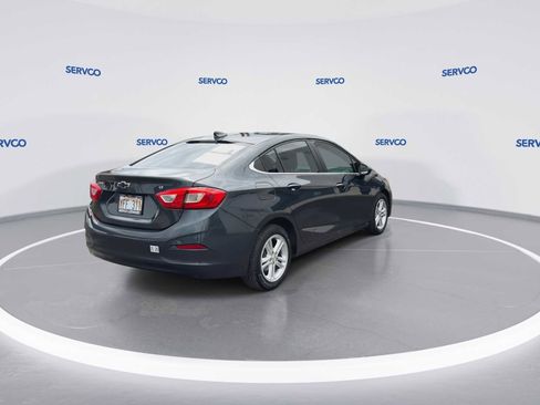 Used 2018 Chevrolet Cruze LT FWD image 8