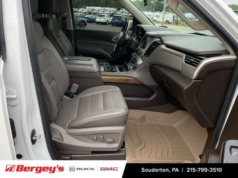 Used 2020 GMC Yukon XL Denali w/ Enhanced Security Package AWD/4WD image 31