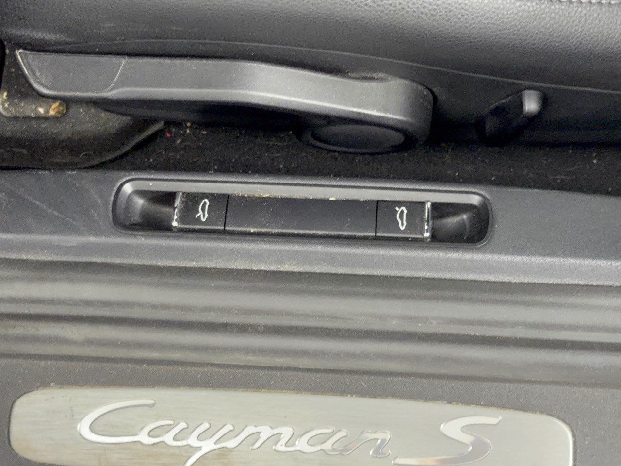 Certified 2021 Porsche 718 Cayman S RWD image 28
