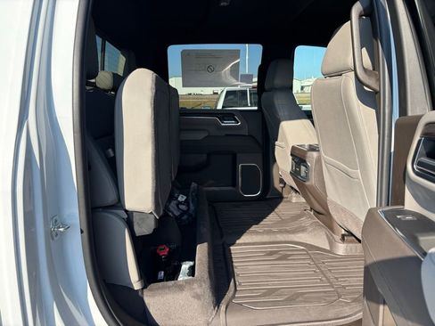 New 2026 GMC Sierra 3500 SLT w/ SLT Premium Package image 27
