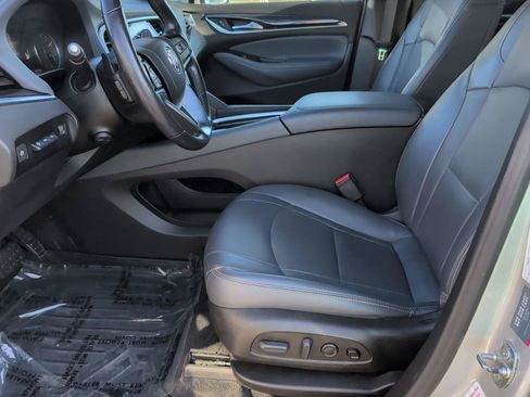Used 2022 Buick Enclave Premium AWD/4WD image 13
