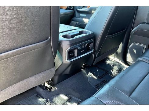 Used 2023 GMC Sierra 1500 Denali AWD/4WD image 11
