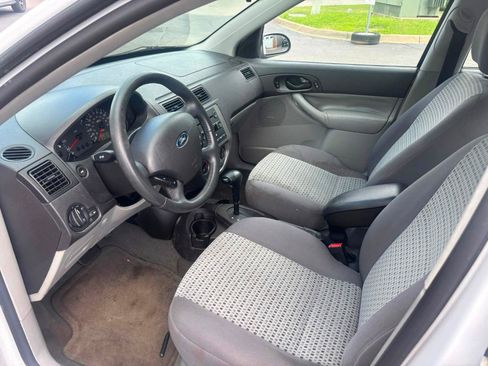 Used 2007 Ford Focus SE FWD image 5