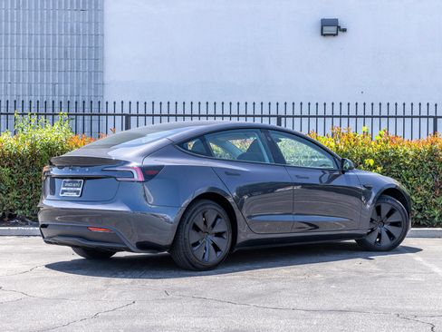Used 2025 Tesla Model 3 Long Range RWD image 13