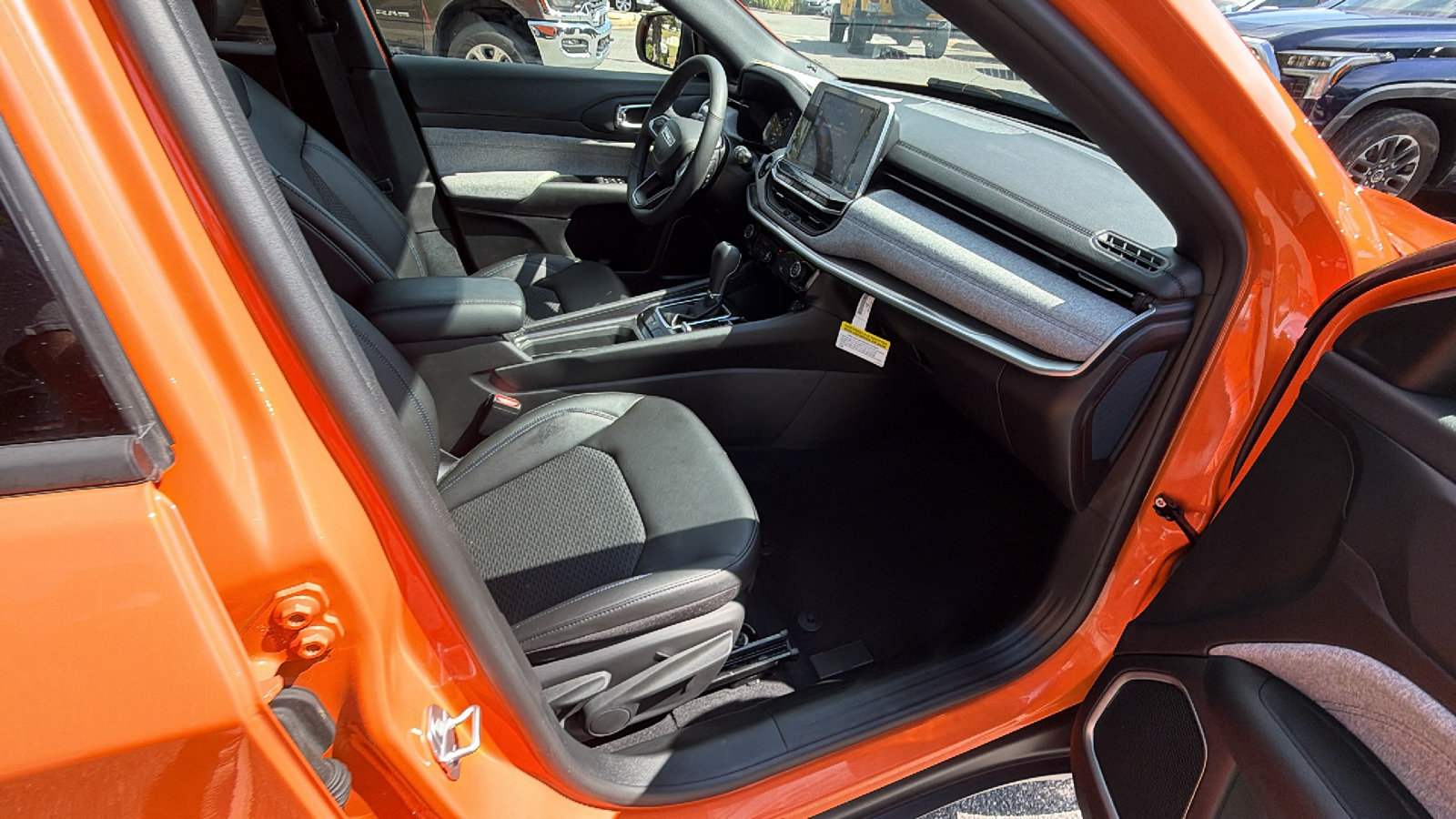 Used 2026 Jeep Compass Latitude AWD/4WD image 18
