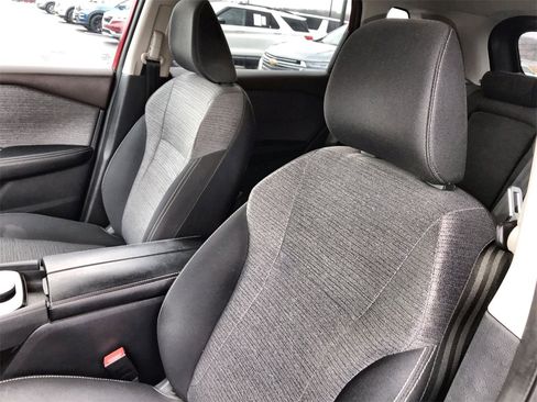 Used 2023 Nissan Rogue SV image 11