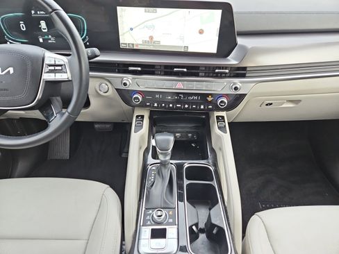 Used 2024 Kia Telluride S w/ S Sunroof Package image 11