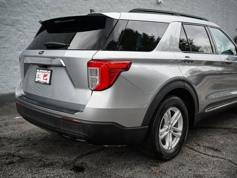 Used 2023 Ford Explorer XLT image 14