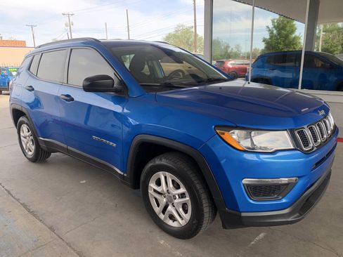 Used 2017 Jeep Compass Sport FWD image 2