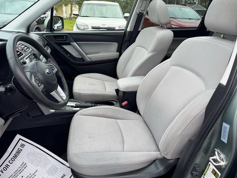 Used 2017 Subaru Forester 2.5i Premium w/ All-Weather Package AWD/4WD image 17