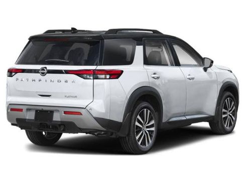 Used 2025 Nissan Pathfinder Platinum FWD image 2