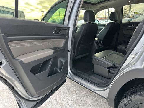 Used 2022 Volkswagen Atlas SE image 17