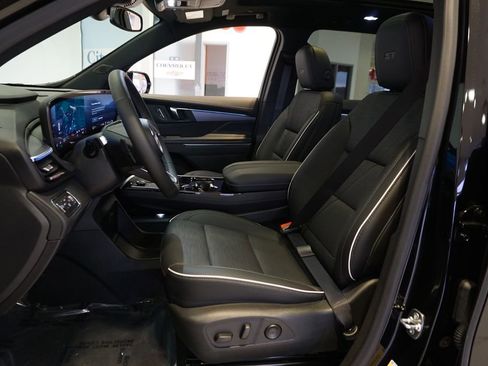 Used 2025 Buick Enclave Sport Touring w/ Power Package image 10