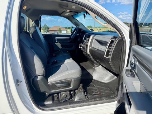 Used 2018 RAM 2500 Tradesman w/ Chrome Appearance Group RWD image 13