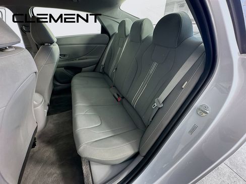 Used 2024 Hyundai Elantra SEL FWD image 29