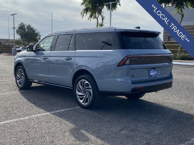 Used 2025 Lincoln Navigator L Reserve AWD/4WD image 4
