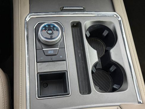 Used 2020 Ford Expedition XLT w/ Equipment Group 202A image 17