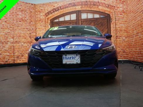 Used 2023 Hyundai Elantra SEL w/ Convenience Package image 2