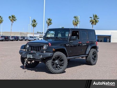 Used 2016 Jeep Wrangler Unlimited Sahara image 1
