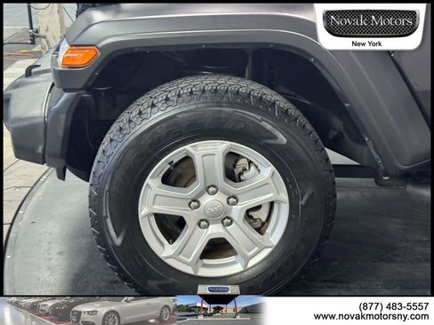 Used 2022 Jeep Wrangler Unlimited Sport image 10