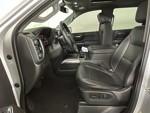Used 2020 Chevrolet Silverado 1500 LTZ AWD/4WD image 13