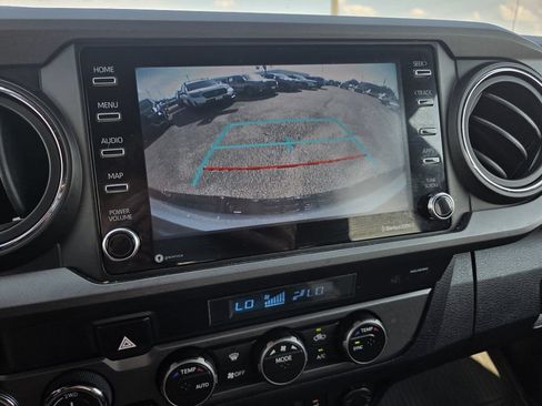 Used 2021 Toyota Tacoma TRD Off-Road AWD/4WD image 9