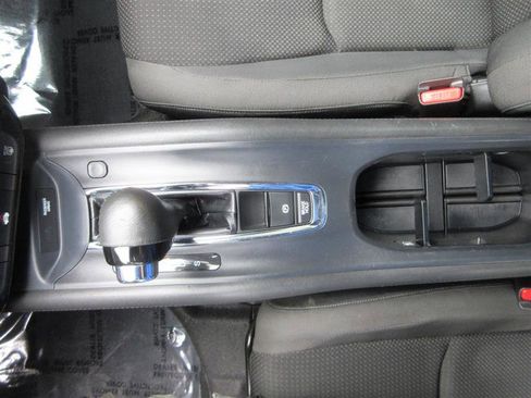 Used 2019 Honda HR-V Sport image 18