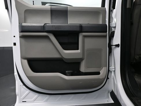 Used 2022 Ford F250 XL w/ Power Equipment Group image 33