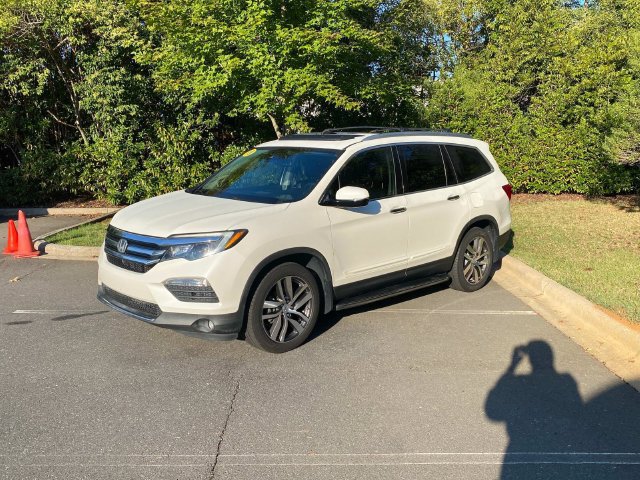Used 2018 Honda Pilot Elite image 2