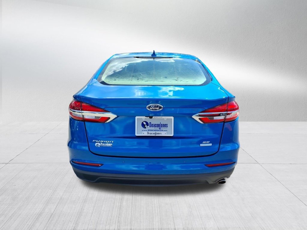 Used 2020 Ford Fusion SE FWD image 5