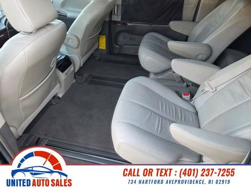 Used 2012 Toyota Sienna XLE image 10