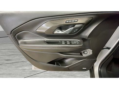 Used 2018 GMC Terrain SLT w/ Preferred Package FWD image 10