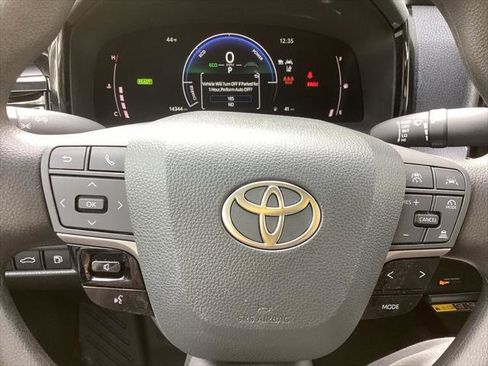 Certified 2025 Toyota Camry LE image 18
