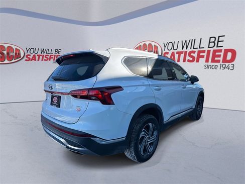 Used 2022 Hyundai Santa Fe SEL w/ Convenience Package image 4