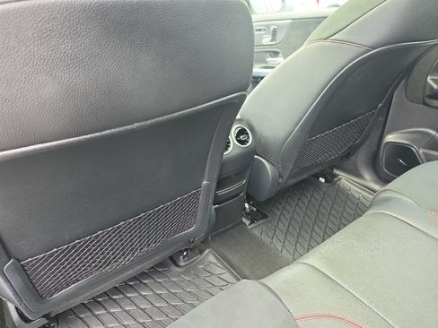 Used 2023 Mercedes-Benz EQB 300 4MATIC image 21