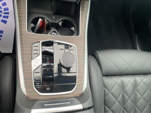 Used 2024 BMW X5 xDrive40i w/ M Sport Package AWD/4WD image 19