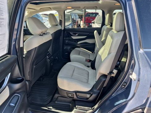 Used 2023 Subaru Ascent Limited w/ Technology Package image 12
