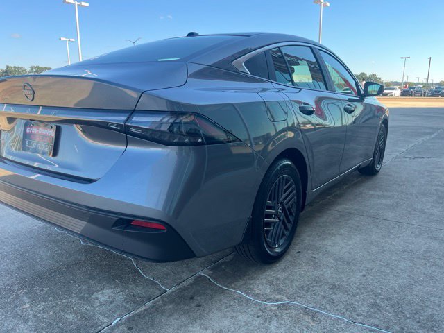 Certified 2026 Nissan Sentra SV w/ SV Convenience Package FWD image 4