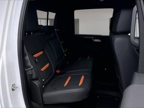 New 2026 GMC Sierra 2500 AT4 w/ AT4 Premium Plus Package AWD/4WD image 9
