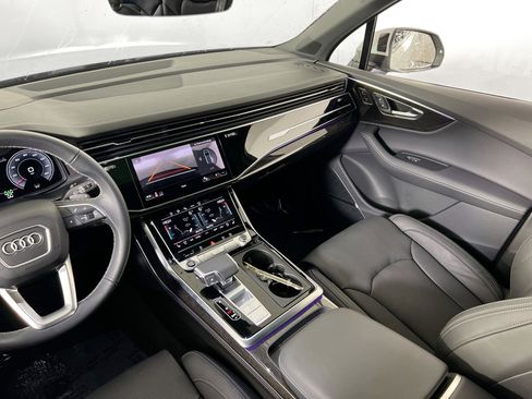 Used 2025 Audi Q7 3.0T Prestige AWD/4WD image 24