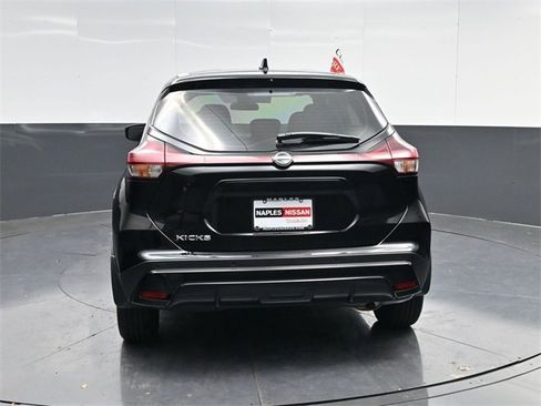 Used 2025 Nissan Kicks Play S image 4