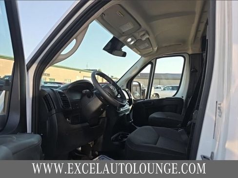 Used 2025 RAM ProMaster 2500 w/ U-Haul Equipment Group FWD image 7