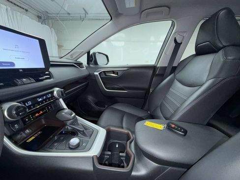 Used 2023 Toyota RAV4 Limited AWD/4WD image 22