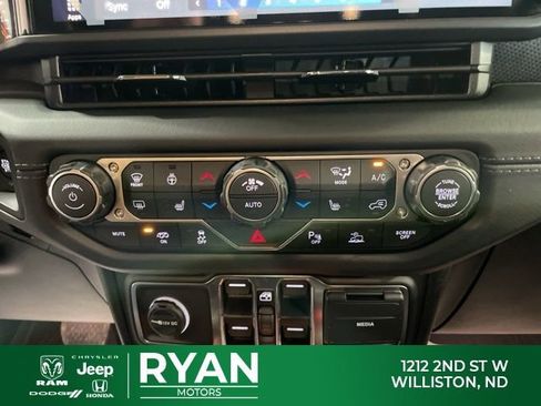 New 2026 Jeep Wrangler Unlimited Rubicon 392 w/ Quick Order Package 27X Moab AWD/4WD image 27