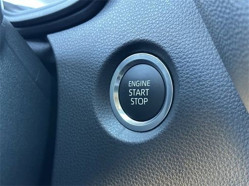 Certified 2025 Toyota Corolla SE image 22