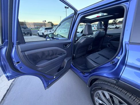 Used 2025 Subaru Forester Touring AWD/4WD image 20