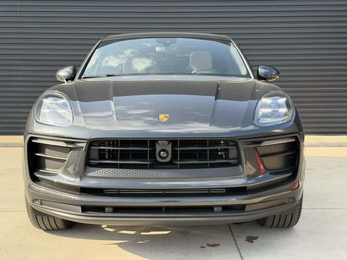 New 2026 Porsche Macan AWD/4WD image 8